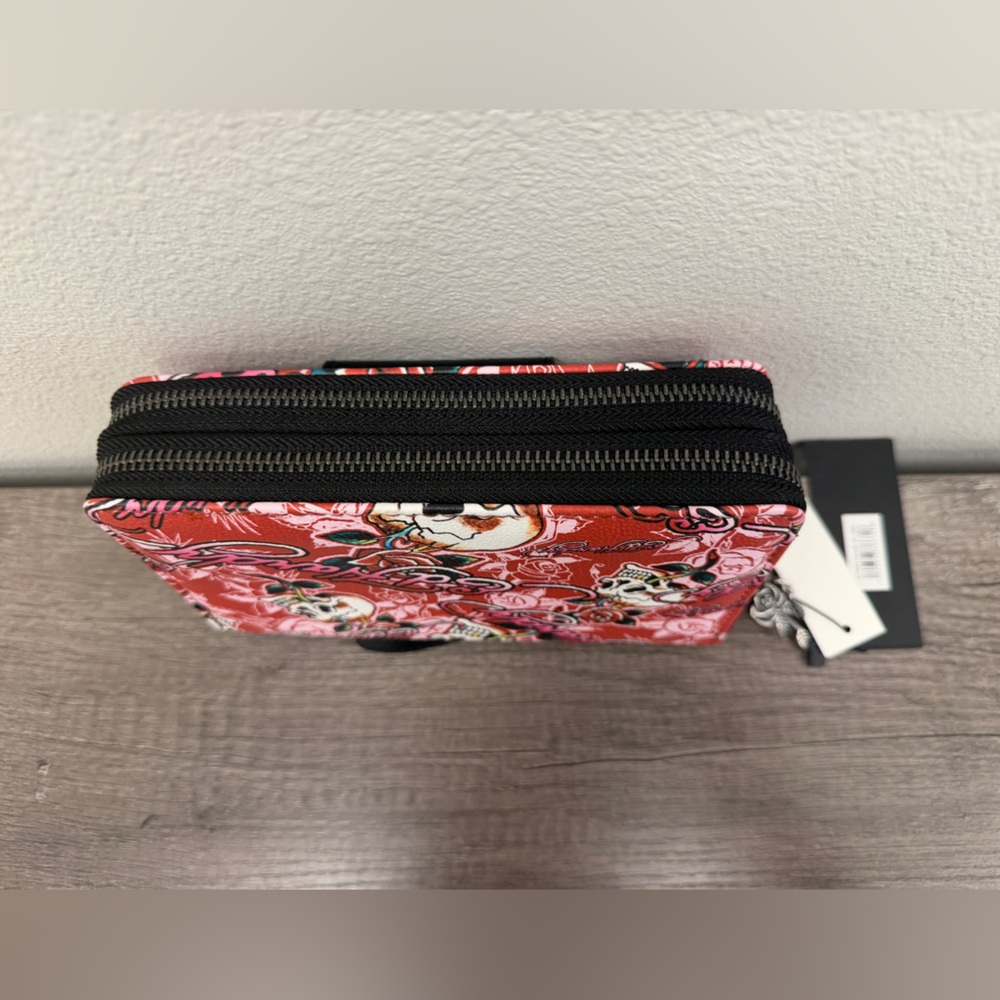 Ed Hardy Red and Black Skull Wallet Large Zipped Wristlet - Picture 5 of 10